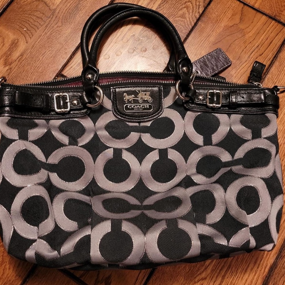 Coach 💕HP💕Madison Abigail op art black silver Big C bag